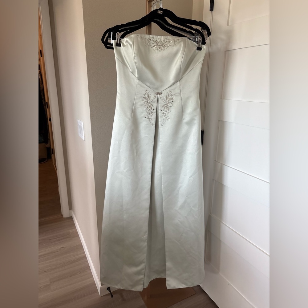 Michaelangelo Pale Mint Green Strapless Embroidered Formal Dress. Size 12.